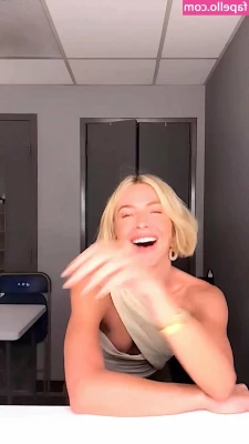 Julianne Hough [ julianne-hough ] - Pink