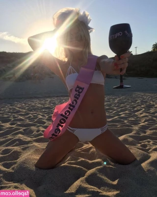 Julianne Hough [ julianne-hough ] - Want to see more of me in a video style  My kink partner Sasha D