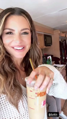 Maria Menounos [ maria-menounos ] - scroll all the way or youll miss it 👀