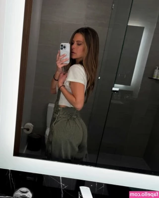 Maria Menounos [ maria-menounos ] - Happy Monday and good morning 💋💋💋. It’s the beginning of