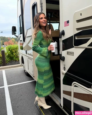 Maria Menounos [ maria-menounos ] - Your little sailor 😈