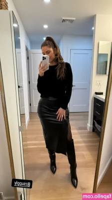 Maria Menounos [ maria-menounos ] - Happy friday