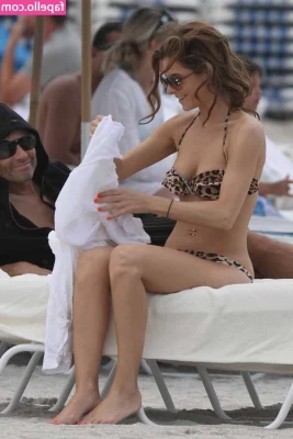 Maria Menounos [ maria-menounos ] - Haven t been well but will post more vids over the next few days