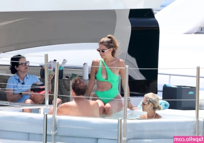 Maria Menounos [ maria-menounos ] - With OVER 400 x rated posts and NO tips this weekend and I been