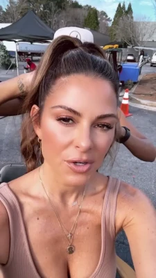 Maria Menounos [ maria-menounos ] - Glossy  soft soles for your pleasure and fat load