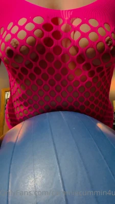 cammiecummin4u - Little quick cum video 😊 had a big day i’m sorry if I haven’t
