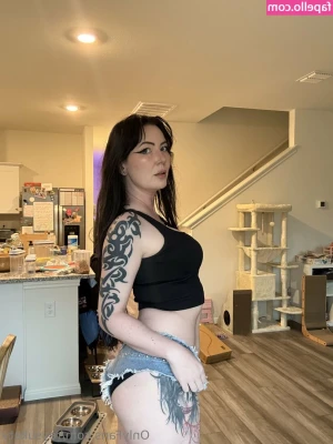 reysukatv [ reysukatv-3 ] - Im seeing so many faces at Exxxotica soon I can't wait!! @kittydmarie