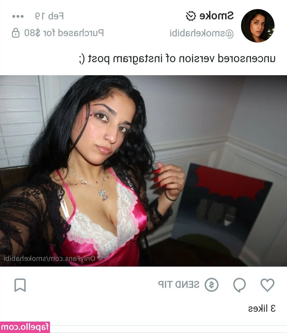 imsmokehijabi - Eat or fuck me in the bathroom stall??
