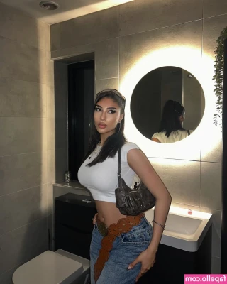 janvee.xo [ janvee-xo ] - Some night time nudes This is the BEST way to go to bed early and