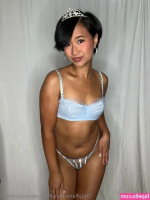thesweetestvelvet - You should be under me 😈😏