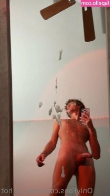 max_is_hot [ max-is-hot ] - Stream started at 06/11/2021 01:31 am  Naughty Girl live 💜