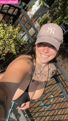 Maddison Kyte [ maddison-kyte-1 ] - Someone come lick these please