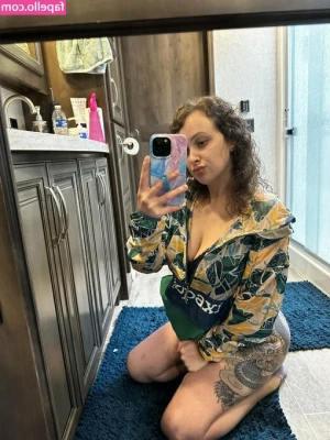 Caitlyn Catalina [ caitlyn-catalina ] - Eating struggle meals is what shapes a students existence. Don't let