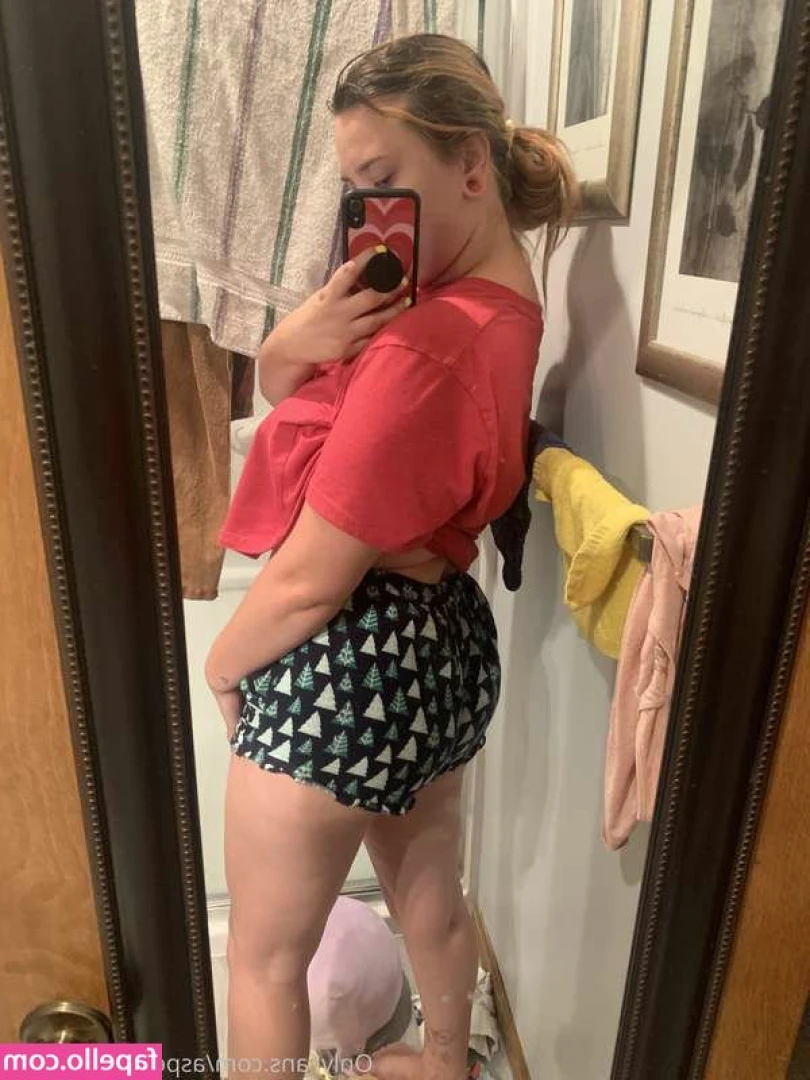 Colorado - https://onlyfans.com/1227730590/greedylilith