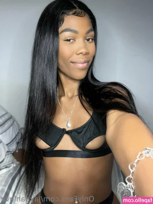 jaydahlove - If you like this outfit, Dm me for a custom wearing it 📸🥰