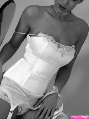 British Model Cally [ british-model-cally ] - Don't forget about having fun with this ass tonight 💋
