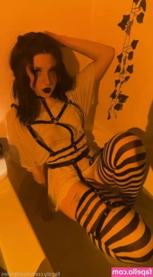 deadpixies - @anna.polina & I