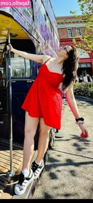 Stevie Lynn Jones [ stevie-lynn-jones ] - Which view do you prefer while I'm wearing no clothes, using my hands