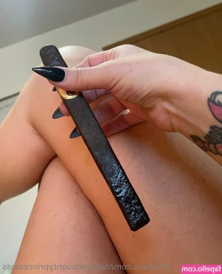 daddysnaughtyprincesssss - I'm sure we can find a good position