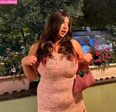 Kashish Mahajan [ kashish-mahajan ] - filmed a bunch of stuff today (including a few custom vids!!).. i was