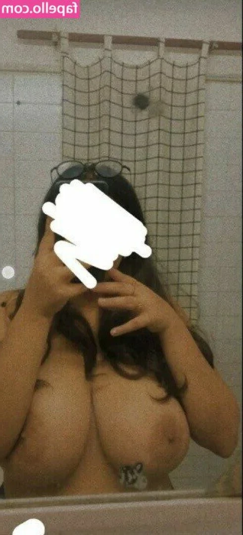 Kashish Mahajan [ kashish-mahajan ] - Merry Breedsmass 🍆💦