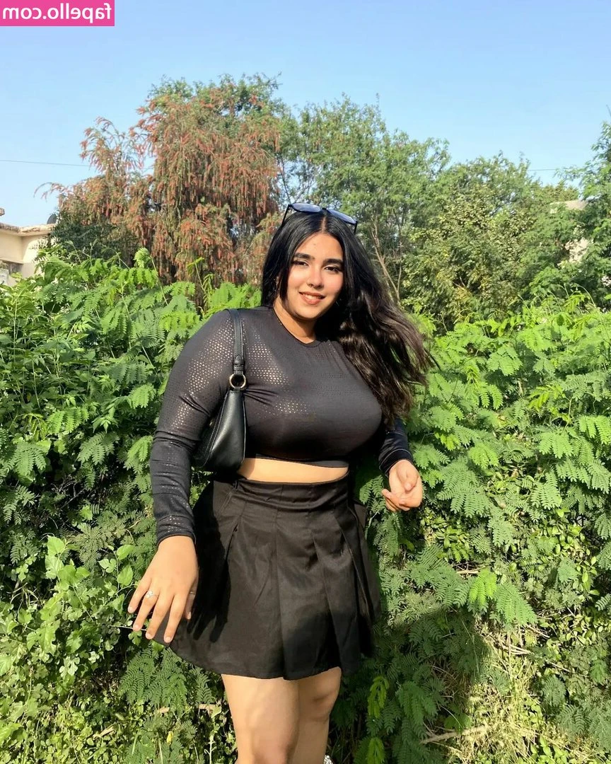 Kashish Mahajan [ kashish-mahajan ] - Me time 😈❤