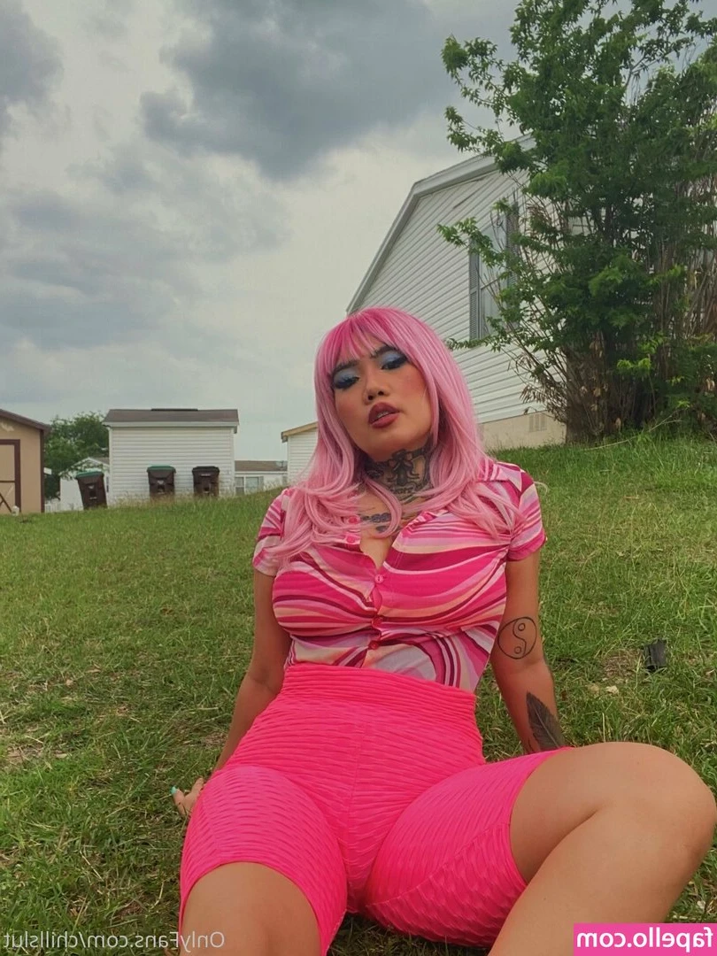 chillslut - I need my breakfast this morning 💕😌who’s gonna make me smile
