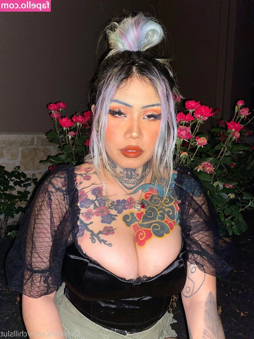 chillslut - Locker room nudes while my mate was in the shower 😜