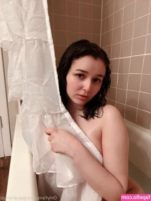leanalovings - I'm in the mood to drain your cock 🥵Tip to receive in your DMs