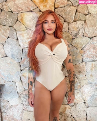 Gabriela Abdala [ gabriela-abdala ] - Lights ON!