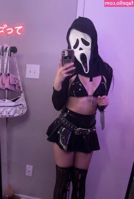 Apeachy777 - 02:52   Lick me till I start dripping down your chin and my cream