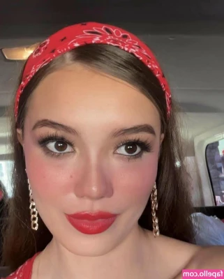 Annabelle McDonnell [ annabelle-mcdonnell ] - If slave andy were to join me during an only fans live, what would