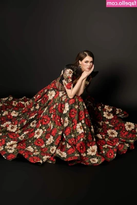 Annabelle McDonnell [ annabelle-mcdonnell ] - Happy weekend!! Tips always appreciated, especially with what I'm