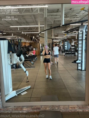 taylor_hayes [ taylor-hayes ] - Ignore those panties on the floor 😂