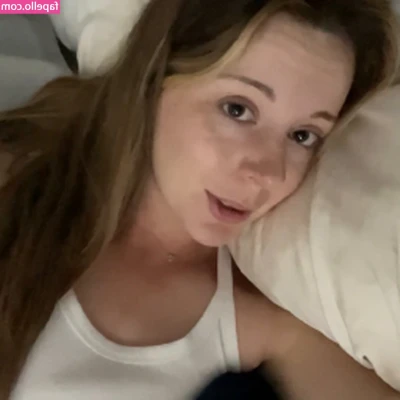 Nadia Foxx [ nadia-foxx ] - I’m lit 🔥 who can I slap my d*** on