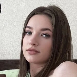 brunettaa23