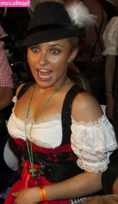 Hayden Panettiere [ hayden-panettiere ] - Perfect outfit for warm weather ☀️☀️💋💋