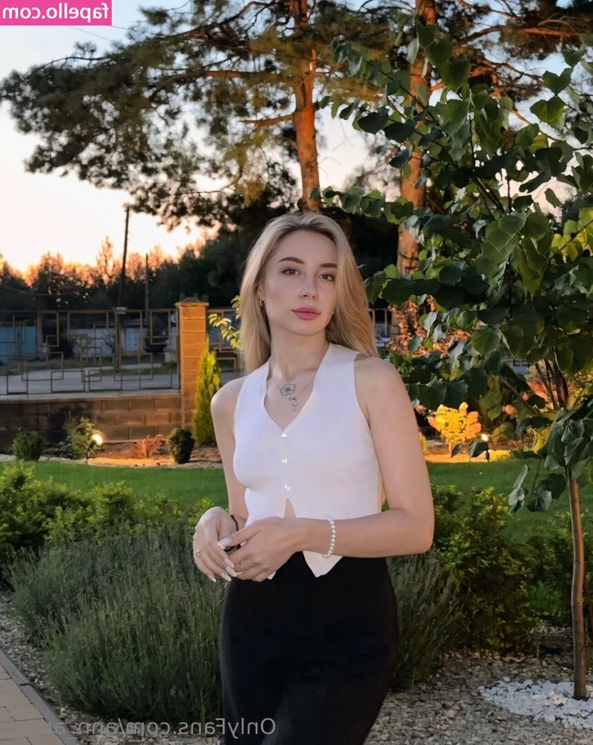 Ann_annie [ ann-annie ] - Guess what? I'm on vacation! We've closed the bakery for Memorial day