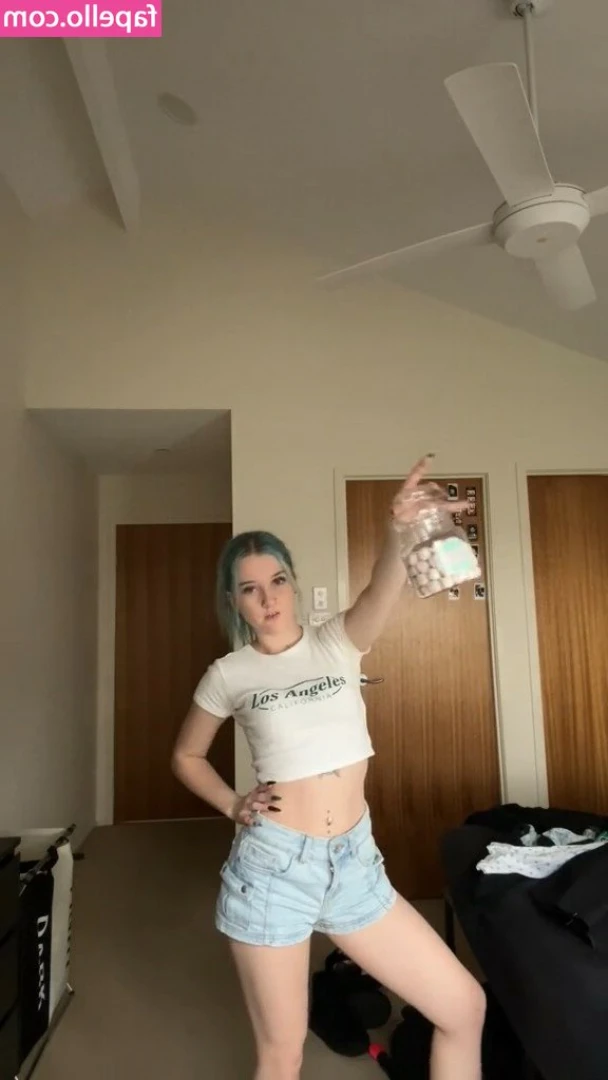 Shae Evans [ shae-evans ] - Saturday morning shake 🍑