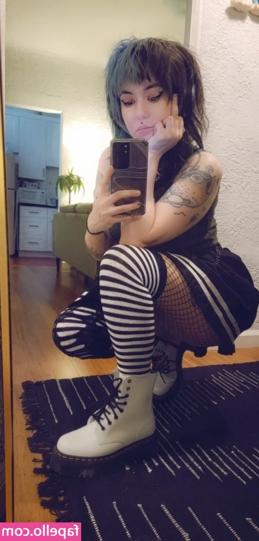 Knives - Daddy’s girl 🖤⛓️✨