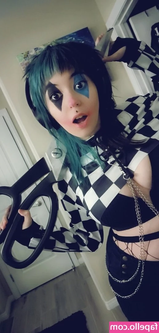 Knives - Cheeky bum sna