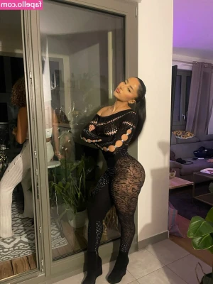 Akirayass [ akirayass-1 ] - Hand fetish you know you love these hands all over you