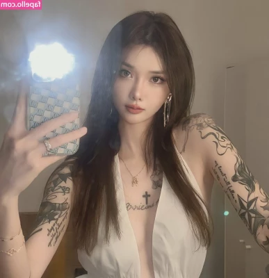 kiligkira - A short vid on how taking my top off will make your day instantly