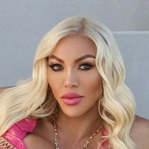 Nina La Divina