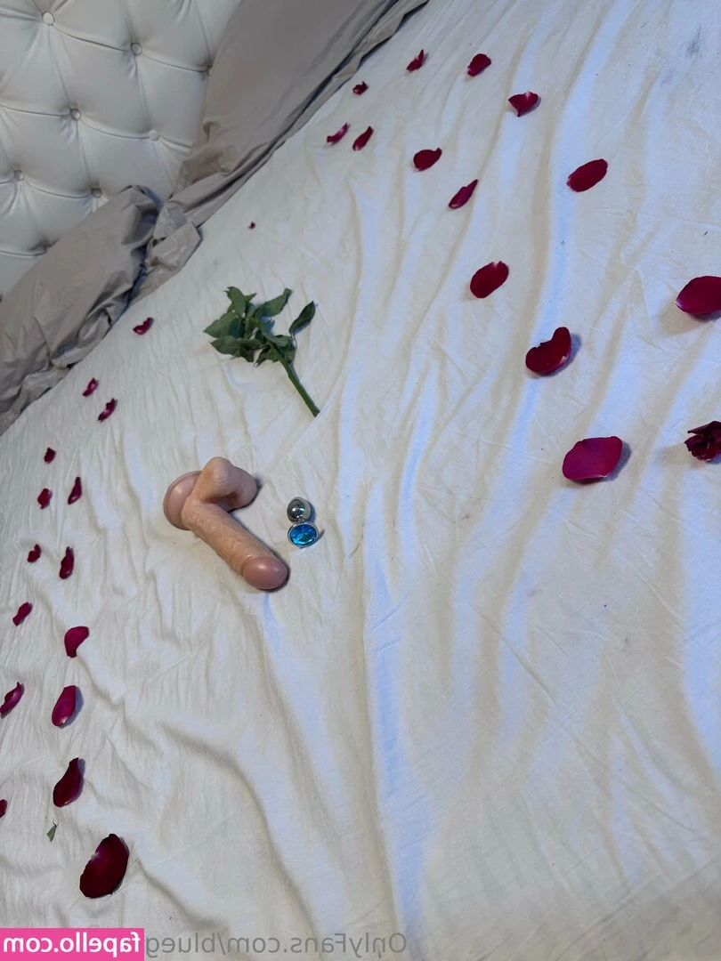 fitgoddessblue - Today is my birthday 🥳 I turned 23 years old, I’m waiting for
