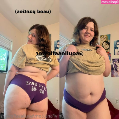 soullessflowers - Swipe for tits 🥰