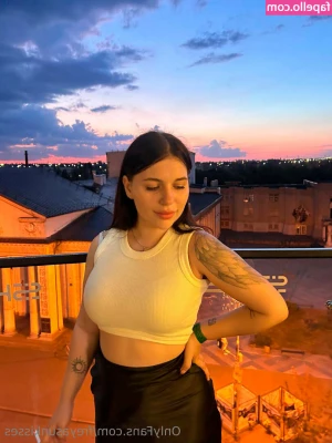 freyasunkisses - Honey, I’m home! ~ DM me for the full video!