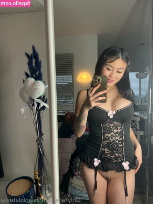 asianlolatessa [ asianlolatessa-2 ] - A good booty shot for you, baby 😘some 👁🍬to make your day