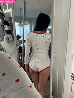 asianlolatessa [ asianlolatessa-2 ] - Do you want me wet pink tongue on you? Dripping as I pull away,