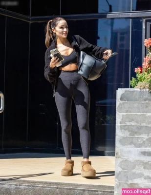 Olivia Culpo [ olivia-culpo ] - For my pecs and pits lovers 👿💦